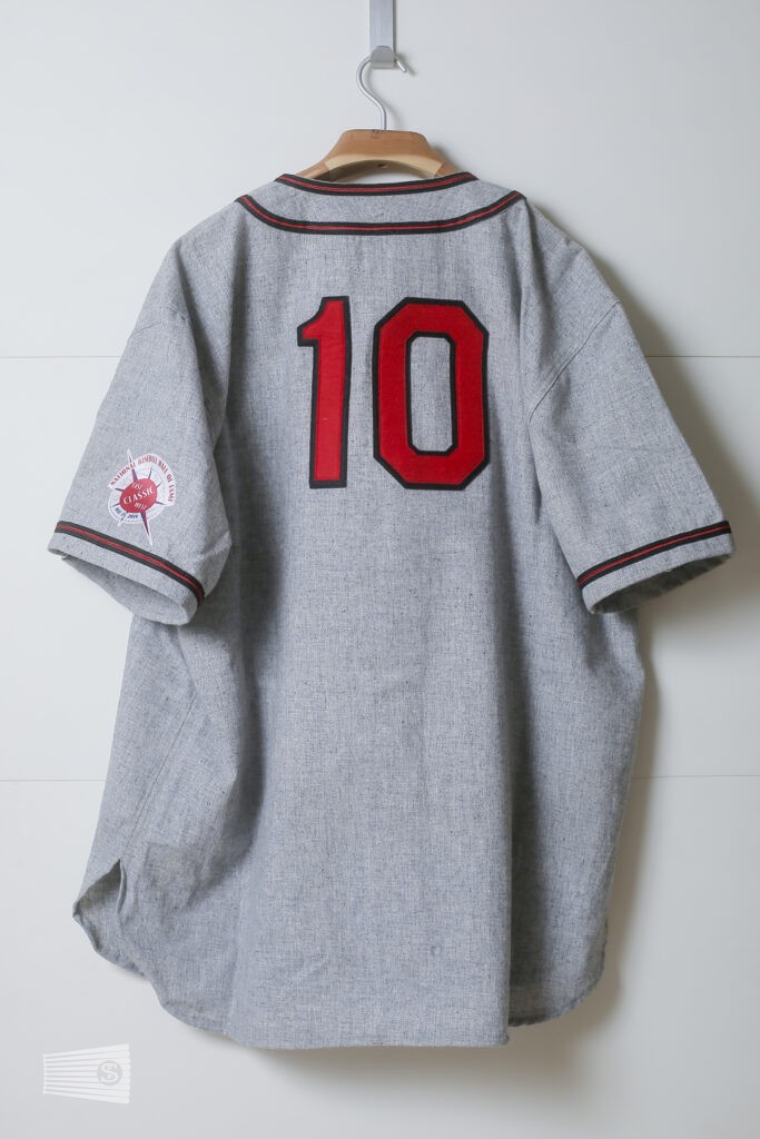  jersey photo on the back view
