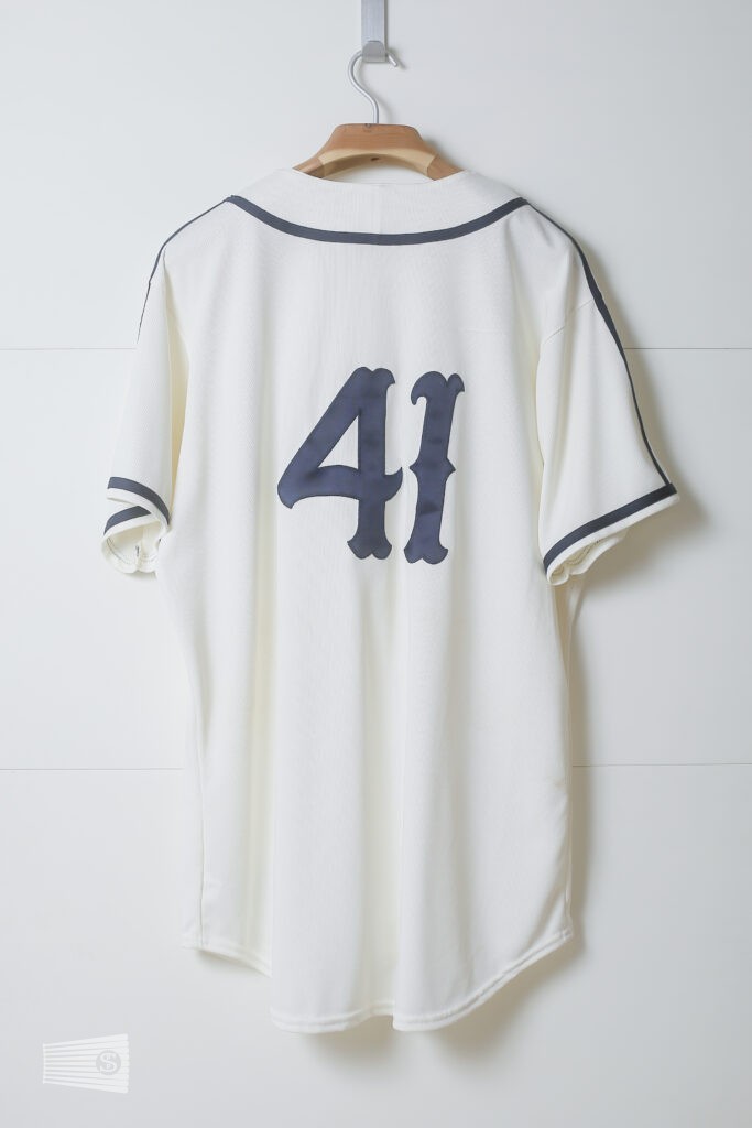 jersey photo on the back view