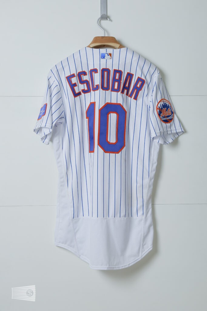  jersey photo on the back view