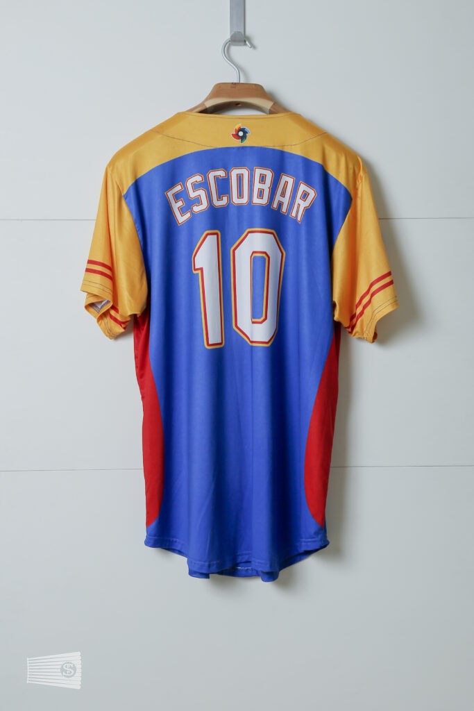 jersey photo on the back view