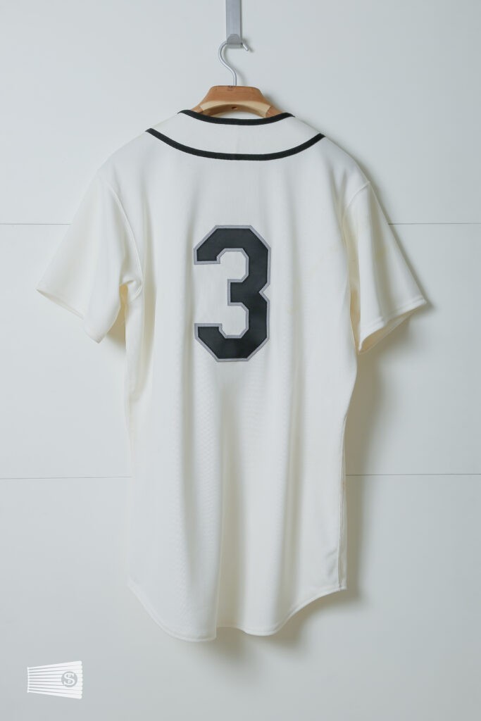  jersey photo on the back view