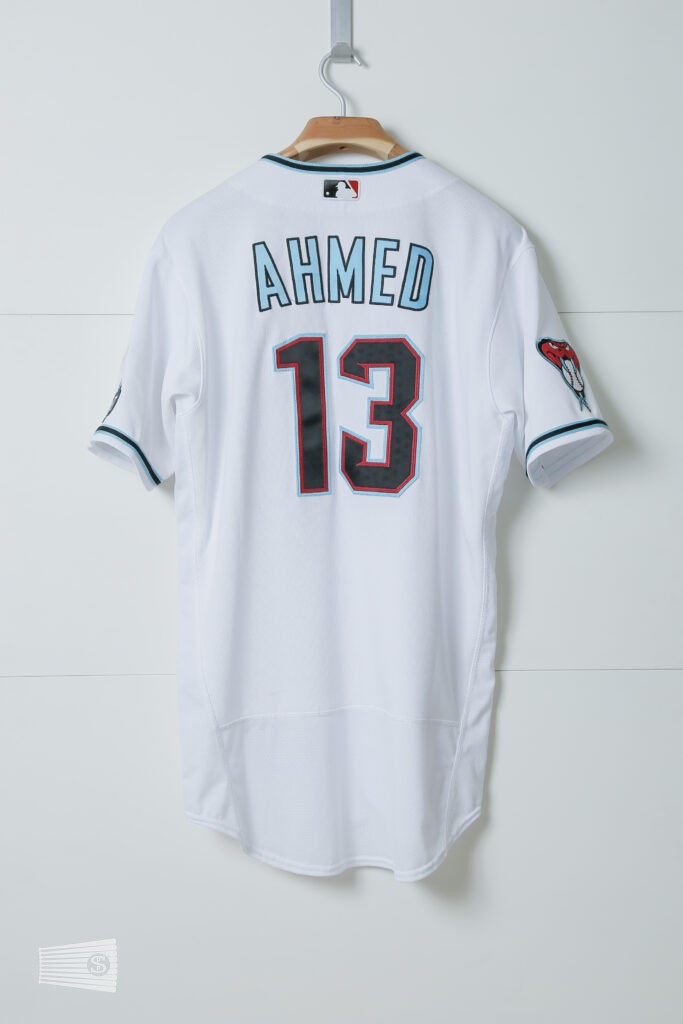  jersey photo on the back view